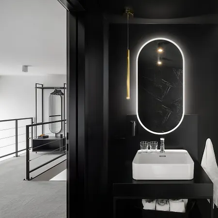 Saint Martin By Y3 Hotels, Old Town With Wellness 4*