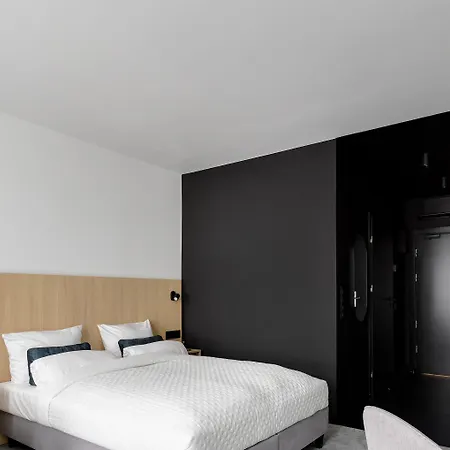 Saint Martin By Y3 Hotels, Old Town With Wellness بوزنان