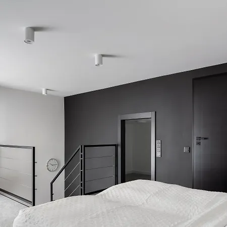Saint Martin By Y3 Hotels, Old Town With Wellness 4* بوزنان