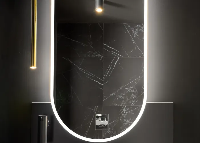 Saint Martin By Y3 Hotels, Old Town With Wellness بوزنان