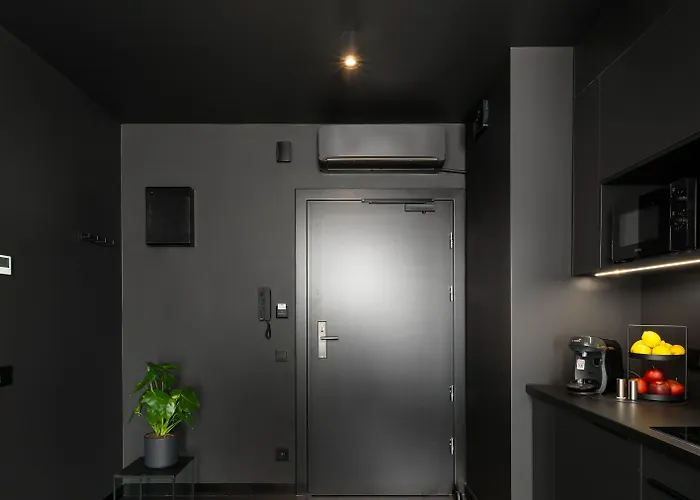 Saint Martin By Y3 Hotels, Old Town With Wellness 4*